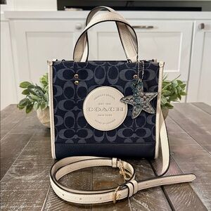 Coach Dempsey 22 Denim Signature Tote + Rare Starfish & Silver Charms